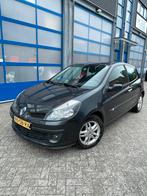 Renault Clio 1.4 16V 72KW 3-DRS E4 2005 Grijs, Auto's, Voorwielaandrijving, 4 cilinders, Handgeschakeld, 48 €/maand