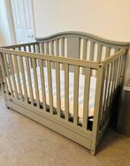 NEW Graco Solano 4-in-1 Crib with mattress and bedding, Kinderen en Baby's, Babywiegjes en Ledikanten, Ophalen of Verzenden, Zo goed als nieuw