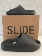Yeezy Slide Granite (Maat 39) - Nieuw, Slippers, Zwart, Nieuw, Ophalen of Verzenden