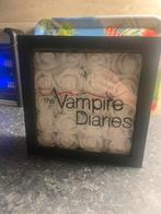The vampire diaries witte rozen box groot, Verzamelen, Ophalen of Verzenden