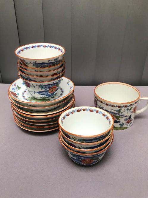 8 kommetjes met schotel mosa decor 373., Antiek en Kunst, Antiek | Servies los, Ophalen