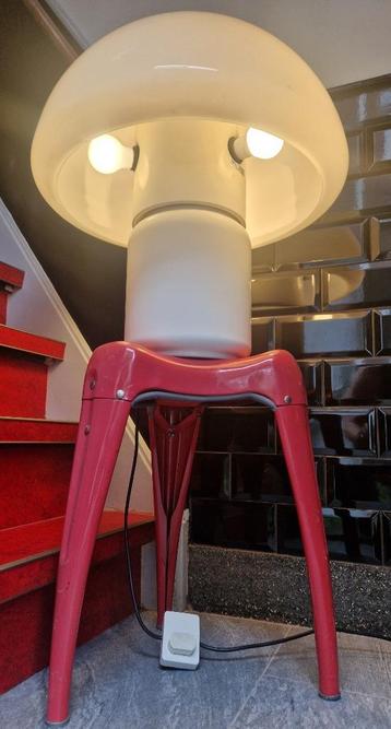 Iconic Mid-century modern desklamp Elio Martinelli model 625 beschikbaar voor biedingen