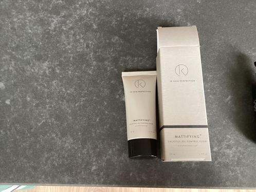 IK Skin Perfection mattifying fluid en prered serum, Sieraden, Tassen en Uiterlijk, Uiterlijk | Gezichtsverzorging, Nieuw, Verzorging