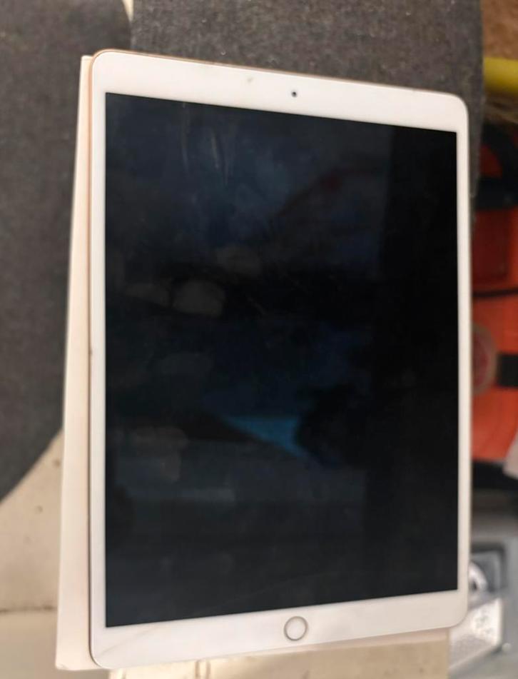 Ipad air 3e, Computers en Software, Apple iPads, Zo goed als nieuw, Apple iPad Air, 10 inch, 16 GB, Ophalen of Verzenden