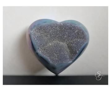 Agaat hart met Angel Aura. beschikbaar voor biedingen