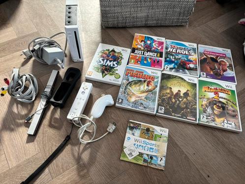 Zeer complete nintendo wii met veel spellen en controller, Spelcomputers en Games, Spelcomputers | Nintendo Wii, Zo goed als nieuw