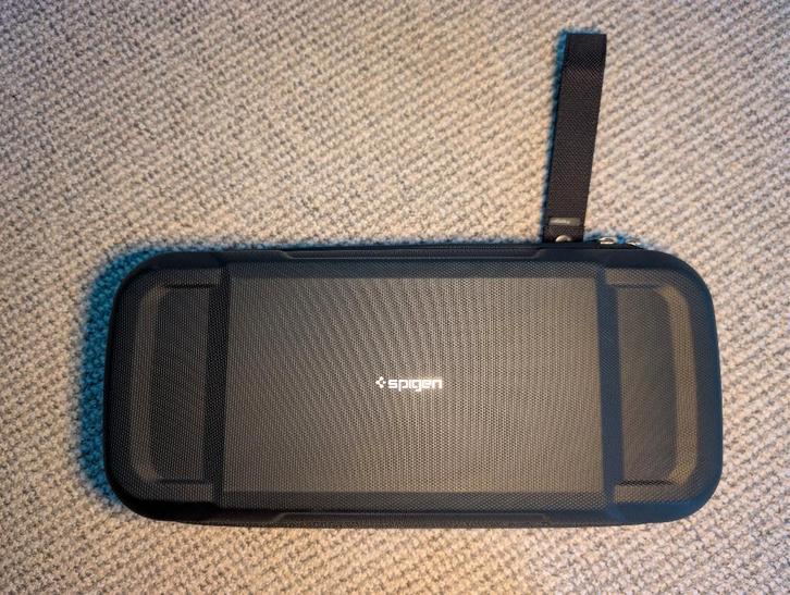 Spigen - Rugged Armor Pro Pouch, Spelcomputers en Games, Spelcomputers | Overige Accessoires, Gebruikt, Ophalen of Verzenden