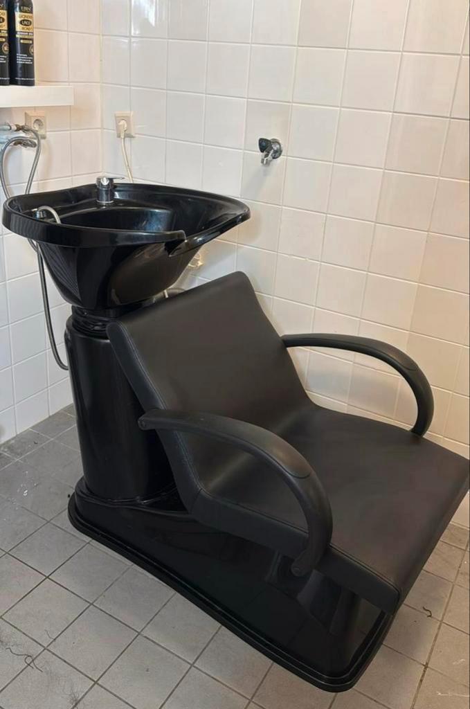 Kapperswasbak met stoel, Huis en Inrichting, Stoelen, Zo goed als nieuw, Eén, Zwart, Ophalen