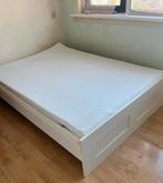 Brimnes bedframe 140 x 200 + lattenbodem + matras, Huis en Inrichting, Slaapkamer | Bedden, Ophalen, Gebruikt, Wit, Tweepersoons