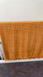 Vintage woondeken sprei kleur: abricot, Huis en Inrichting, Woonaccessoires | Plaids en Woondekens, Ophalen of Verzenden, Gebruikt
