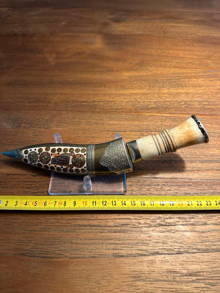Ceremoniële Kukri (Gurka mes )uit Nepal handgemaakt, Antiek en Kunst, Antiek | Bestek, Ophalen of Verzenden