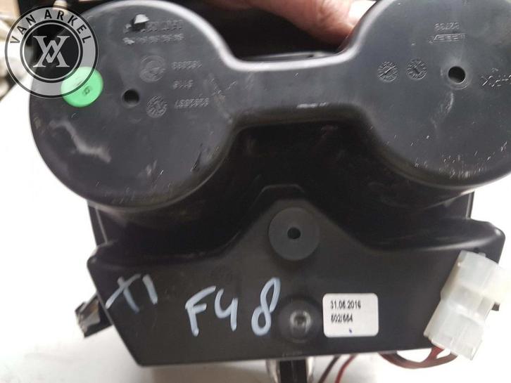 Bmw x1 f48 midden console met bekerhouder, Auto-onderdelen, Interieur en Bekleding, BMW, Gebruikt, Ophalen of Verzenden