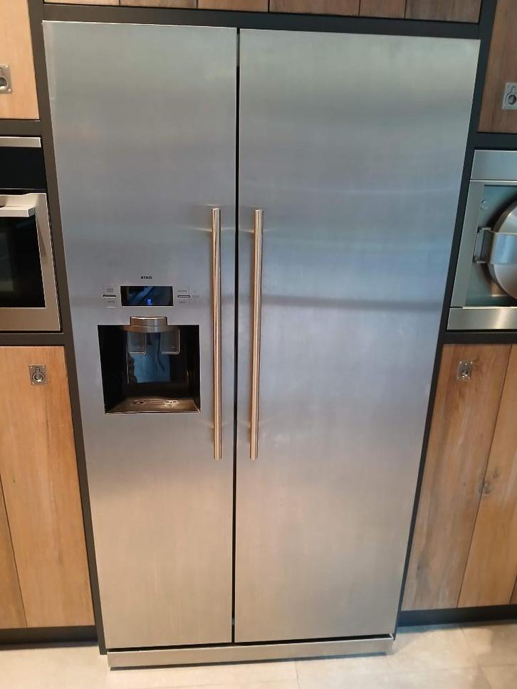 Amerikaanse koelkast ATAG KA2211DL, Witgoed en Apparatuur, Koelkasten en IJskasten, Gebruikt, Met aparte vriezer, 200 liter of meer