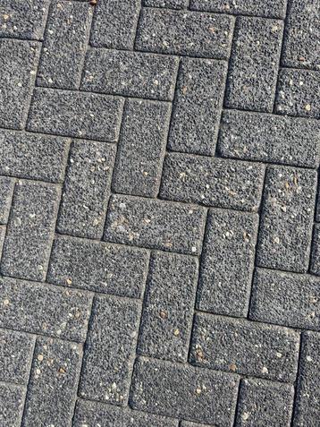 Beton klinkers keiformaat beschikbaar voor biedingen