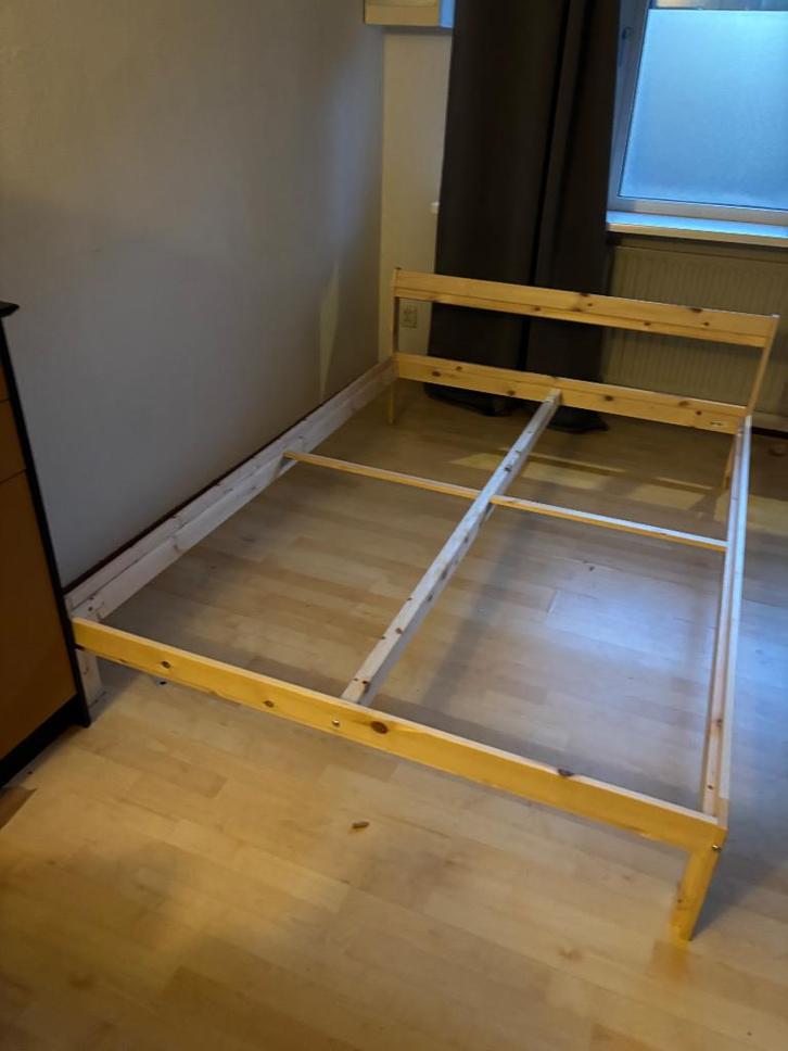 Bed, Huis en Inrichting, Slaapkamer | Bedden, Zo goed als nieuw, Tweepersoons, 140 cm, 200 cm, Hout, Bruin, Ophalen of Verzenden