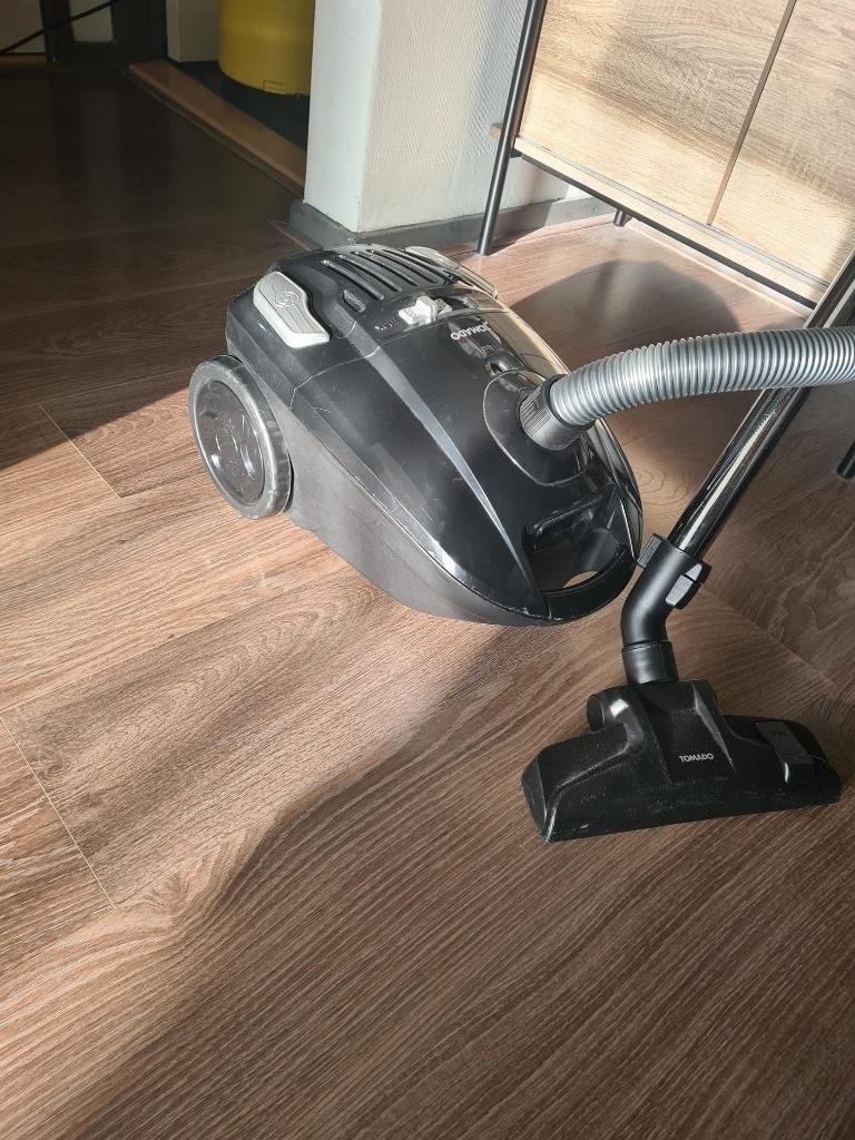 Tomado stofzuiger (zwart), Witgoed en Apparatuur, Stofzuigers, Gebruikt, Stofzuiger, Minder dan 1200 watt, Stofzak, Ophalen
