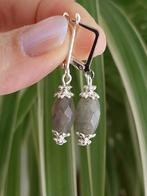 Oorbellen met facet geslepen Labradoriet #1776, Sieraden, Tassen en Uiterlijk, Oorbellen, Hangers, Verzenden, Nieuw, Grijs