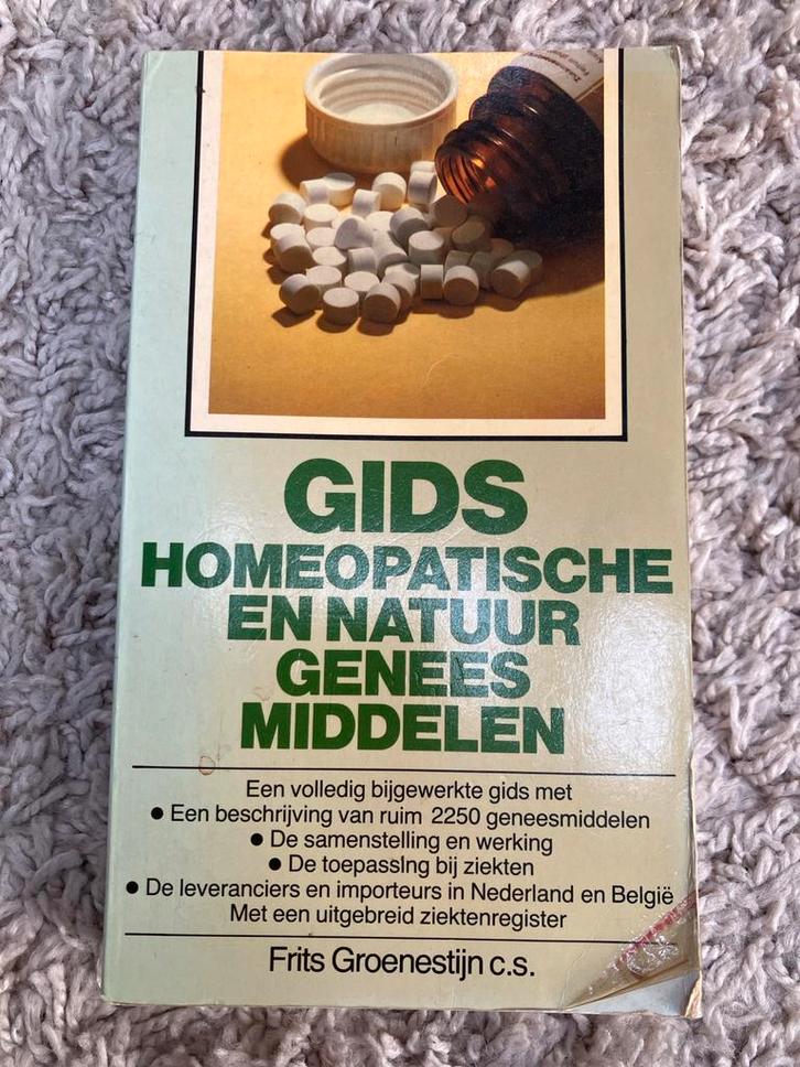 Gids Homeopatische Geneesmiddelen, Boeken, Esoterie en Spiritualiteit, Gelezen, Achtergrond en Informatie, Overige onderwerpen