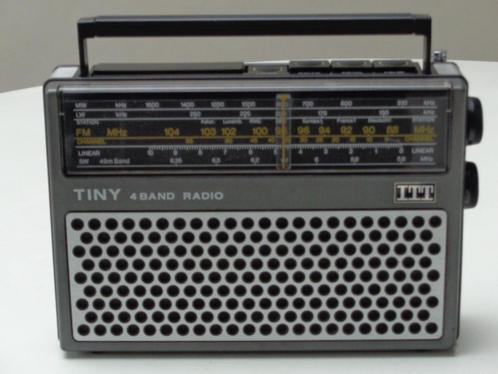 Vintage Radio ITT Model TINY 109 B uit 1974, Audio, Tv en Foto, Radio's, Zo goed als nieuw, Radio, Ophalen of Verzenden