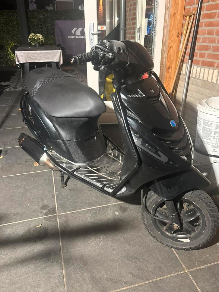 Piaggio zip 80cc 2v malossi, Fietsen en Brommers, Scooters | Piaggio, Zo goed als nieuw, Zip, Benzine, Ophalen