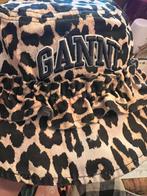 NEW- GANNI   Leopard Print Bucket Hat M-L, Ophalen of Verzenden, Nieuw