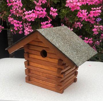 Leuk Vogelhuisje / Vogelbroedhokje beschikbaar voor biedingen