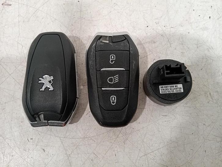 Antenne Peugeot 208, Auto diversen, Autoradio's, Ophalen of Verzenden