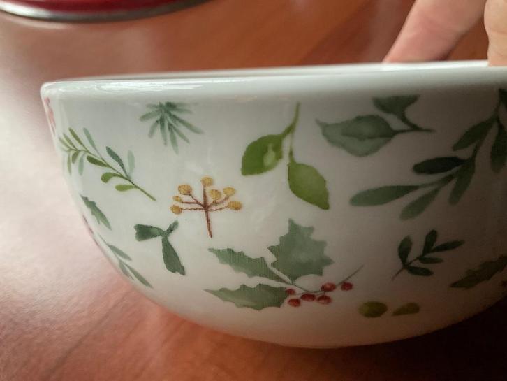 Schaaltje en diep bord Kerst/ BLOKKER, Huis en Inrichting, Keuken | Servies, Zo goed als nieuw, Bord(en), Overige stijlen, Aardewerk