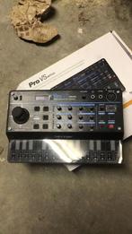 Behringer pro vs mini nieuw in doos, Muziek en Instrumenten, Synthesizers, Korg, Nieuw, Met midi-aansluiting, Overige aantallen