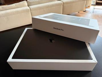16” MacBook Pro met M3 Pro, 36gb RAM en 1tb SSD - 40 cycles beschikbaar voor biedingen