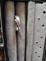 Zilveren ring maat 18 met strassteentjes, 18 tot 19, Ophalen of Verzenden, Zo goed als nieuw, Dame