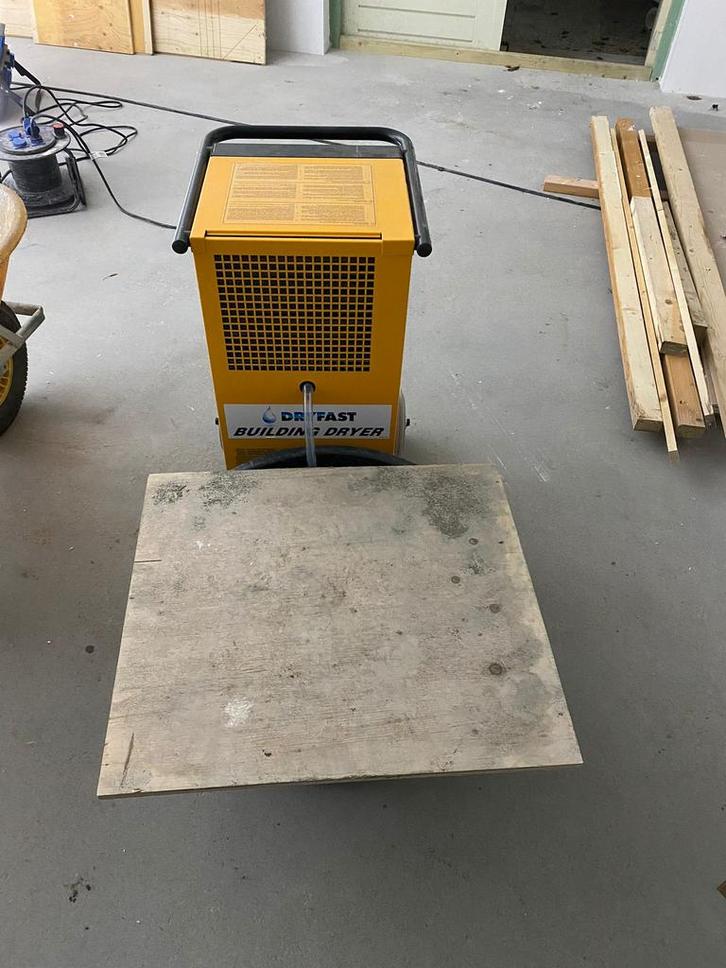 Te huur. Dryfast bouwdroger huren., Doe-het-zelf en Verbouw, Overige Doe-het-zelf en Verbouw, Zo goed als nieuw, Ophalen of Verzenden