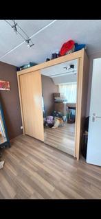 Houten kledingkast met schuifdeur en spiegel 222x202x60 cm, Ophalen, 200 cm of meer, Zo goed als nieuw, 200 cm of meer