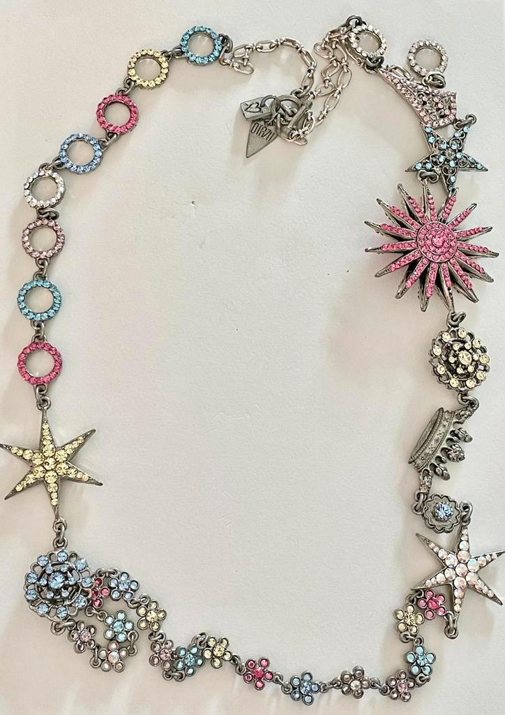 Otazu ketting pastel sterren & bloemen – speels & uniek, Sieraden, Tassen en Uiterlijk, Kettingen, Zo goed als nieuw, Overige materialen