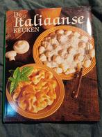 De Italiaanse Keuken - Kookboek, Tapas, Hapjes en Dim Sum, Ophalen of Verzenden, Zo goed als nieuw, Italië