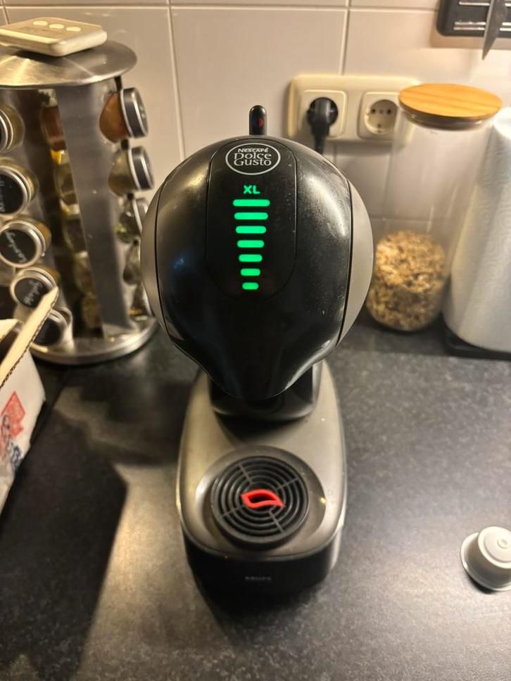 Krups NESCAFÉ Dolce Gusto Infinis Touch Met garantie, Witgoed en Apparatuur, Koffiezetapparaten, Zo goed als nieuw, Koffiepads en cups