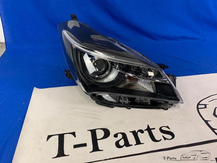 Toyota yaris koplamp rechts LED dagrijverlichting 2014+ lamp, Auto-onderdelen, Verlichting, Toyota, Gebruikt, Ophalen of Verzenden