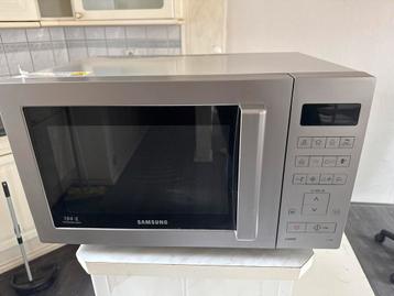 Goed werkende combimagnetron - 52cm breed beschikbaar voor biedingen