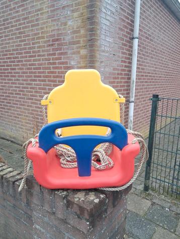 Schommelzitje voor de kleintjes! beschikbaar voor biedingen