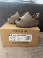 Yeezy Slide Infant - Maat 19, Ophalen of Verzenden, Nieuw, Jongen of Meisje, Schoenen