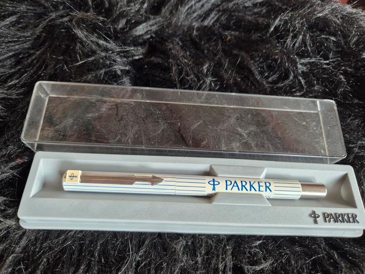 Vintage Parker  in Doos, Verzamelen, Pennenverzamelingen, Gebruikt, Vulpen, Parker, Ophalen of Verzenden