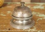 Oude vintage metalen toonbankbel met patina - tafelbel, Ophalen of Verzenden
