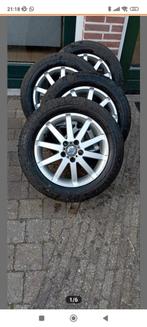 Volvo V40 Velgen en Winterbanden 16 Inch 205/60, Ophalen, Gebruikt, Volvo