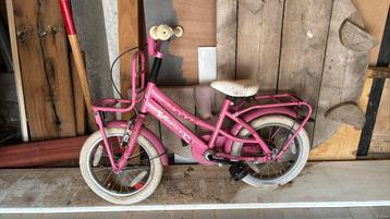 16 inch volare meisjesfiets beschikbaar voor biedingen