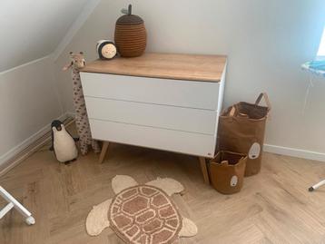 Commode Vox wit met verschoontafel beschikbaar voor biedingen