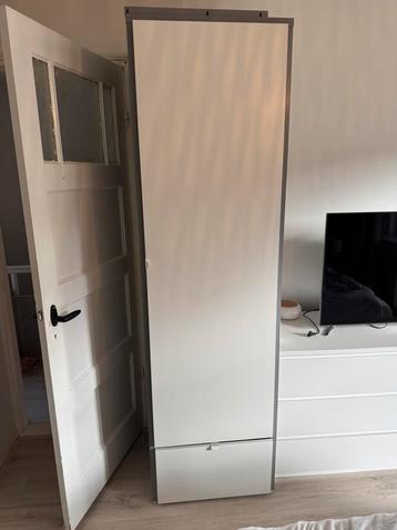 VISTHUS IKEA kledingkast beschikbaar voor biedingen