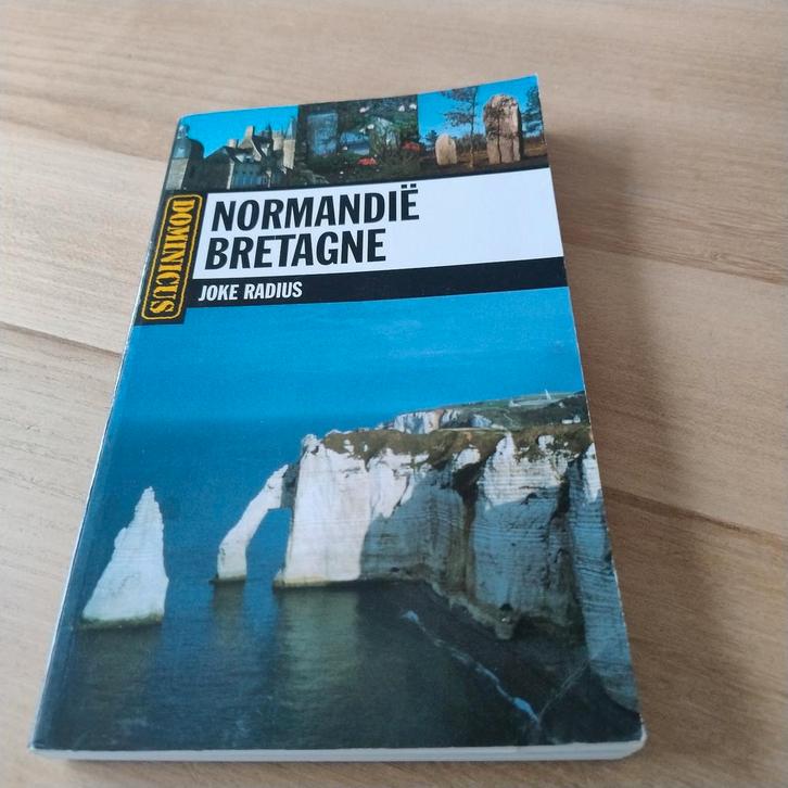 Normandië & Bretagne Reisgids - Joke Radius, Boeken, Reisgidsen, Zo goed als nieuw, Reisgids of -boek, Europa, Overige merken
