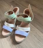 Zomerse sandalen met sleehak, Kleding | Dames, Schoenen, Schoenen met lage hakken, Ophalen of Verzenden, Zo goed als nieuw, Groen