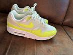 Nike air Max 1 Volt suède ( neon geel ), Geel, Nike, Ophalen of Verzenden, Sneakers of Gympen