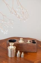 Vintage houten gewichtenblok messing (knop) gewichten geijkt, Antiek en Kunst, Ophalen of Verzenden